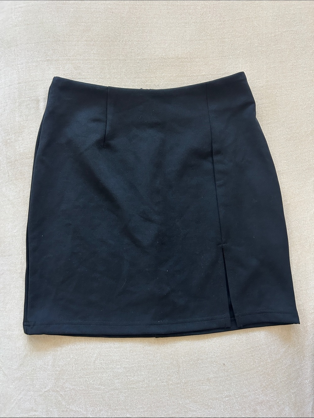 Classic Black Women's Mini Skirt - Sleek Straight Silhouette